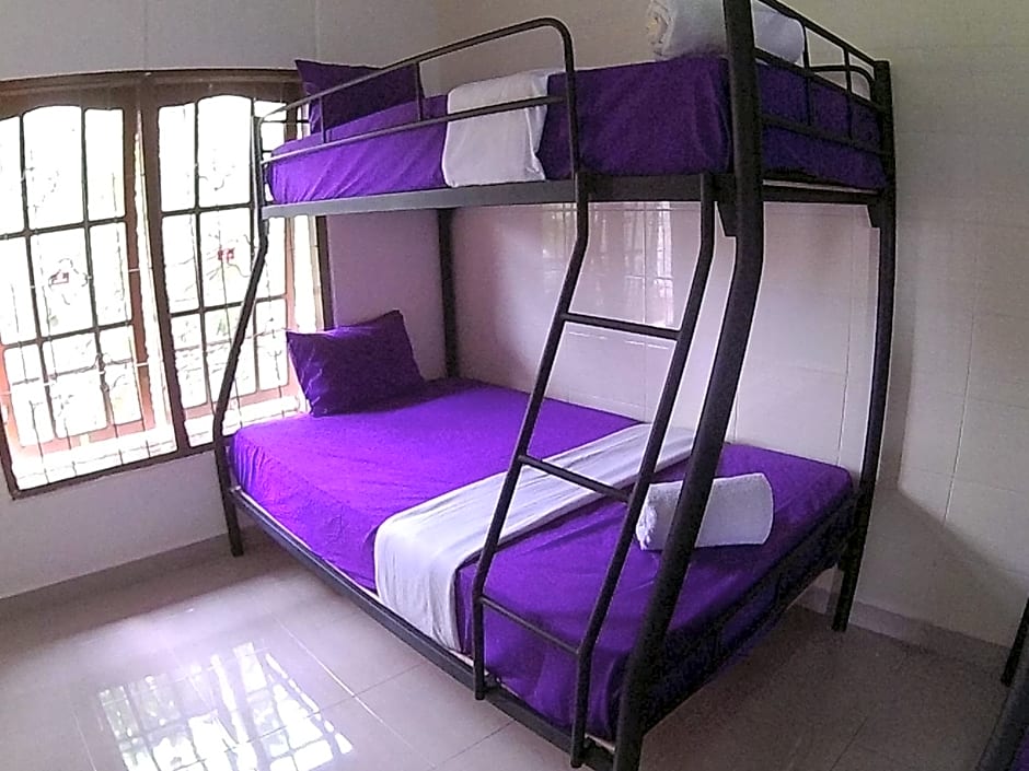 24/7 Bed & Breakfast