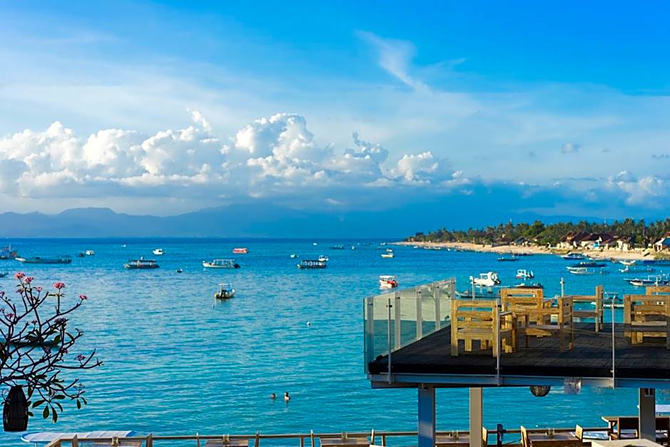 Ware Ware Surf Bungalow Lembongan