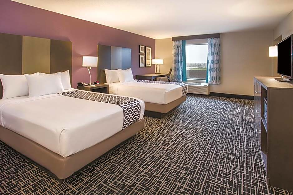 La Quinta Inn & Suites by Wyndham Pontoon Beach