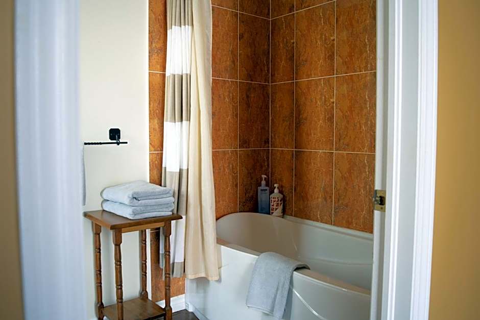 Rumi Guest House on the Cabot Trail