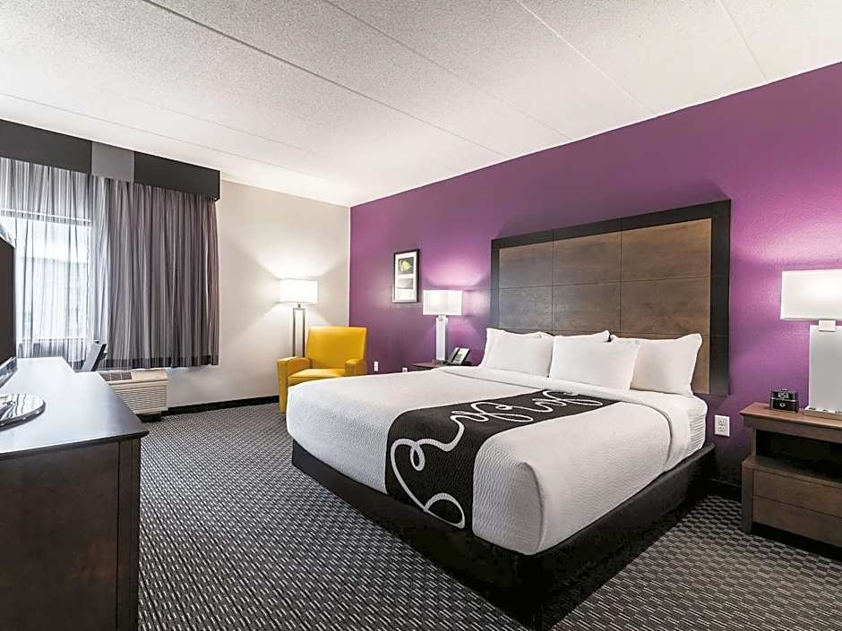 La Quinta Inn & Suites by Wyndham Salem