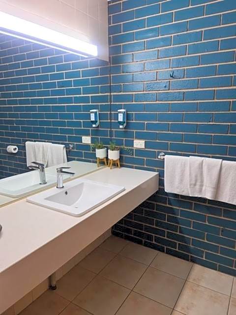 Town House Motor Inn