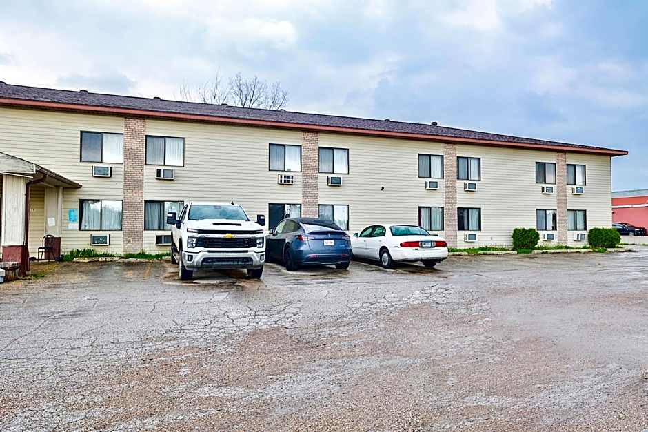 OYO Hotel Pipestone MN, Canterbury Park