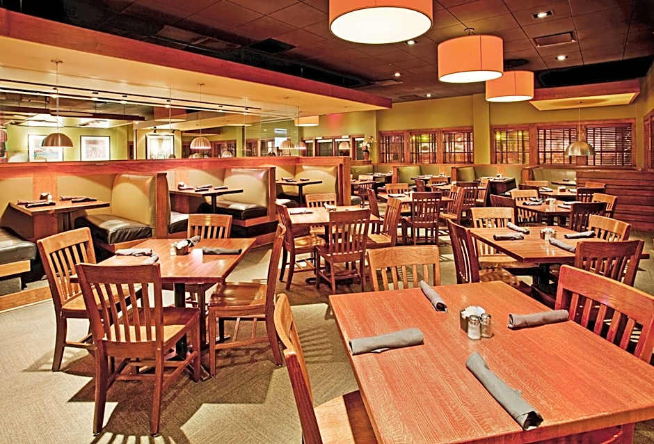 Holiday Inn At the Campus By IHG