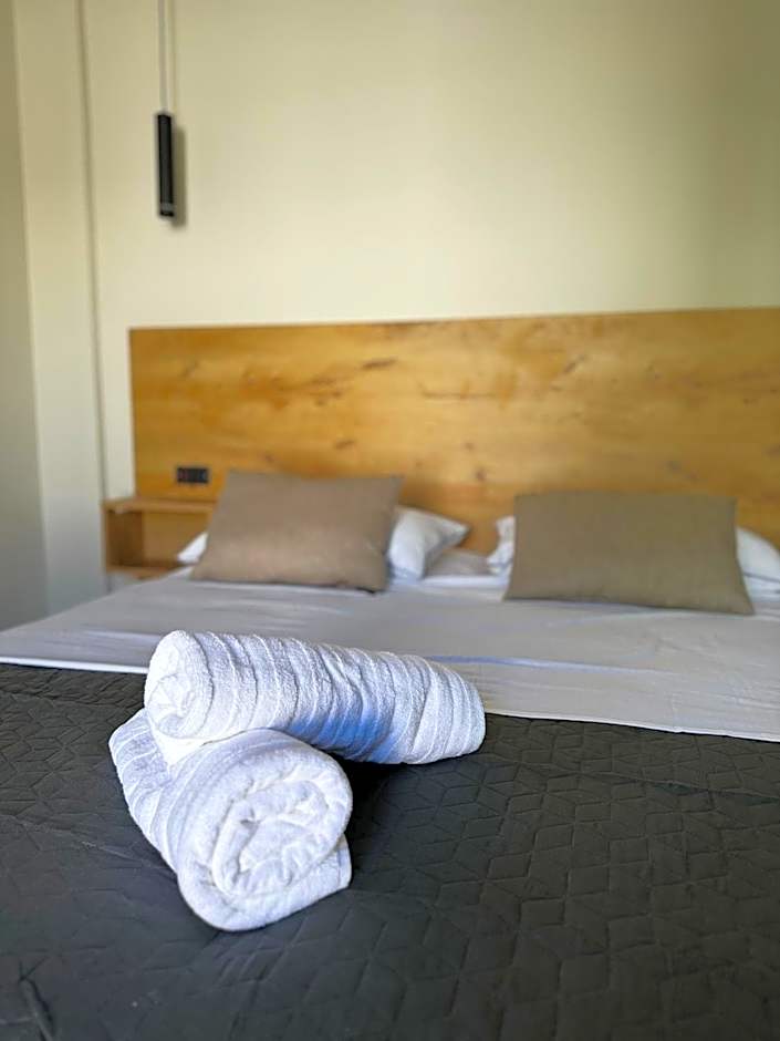 Lunar Hotel Modern Boutique