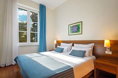 PREMIUM DOUBLE ROOM WITH SEA VIEW BALCONY