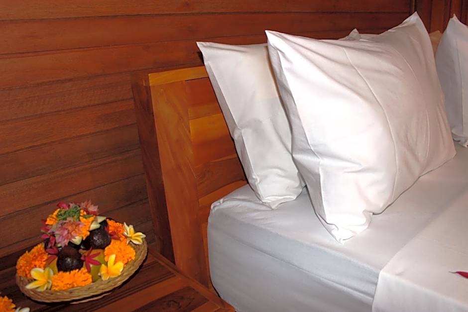 Kubu Padi Wooden House