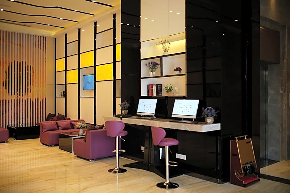 Lavande Hotel Qingyuan Sports Park City Government