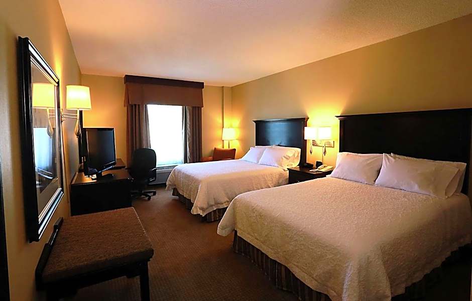 Hampton Inn By Hilton & Suites Laval Quebec Canada