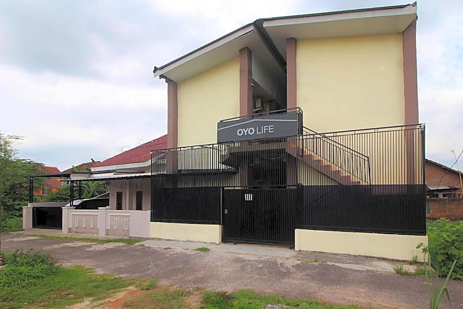 OYO Life 2273 Pratama Homestay