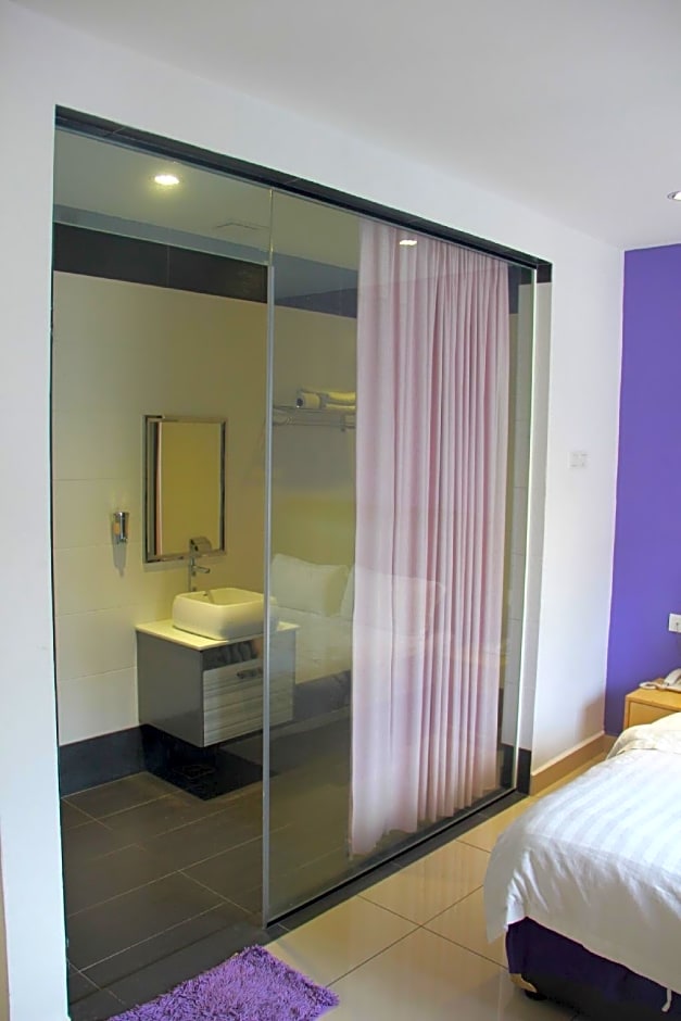 East Sun Hotel