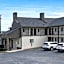 Quarters Inn & Suites