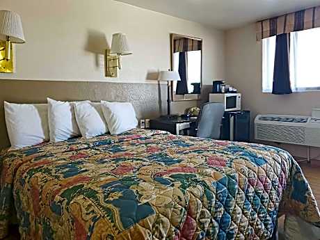 Queen Room - Non Smoking/Ground floor/Exterior Hall