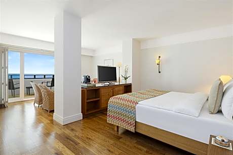 Junior Suite with Sea view (Double)