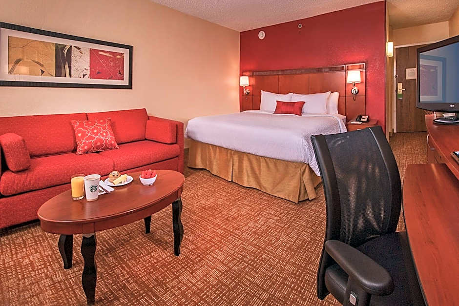 Courtyard by Marriott Hampton Coliseum Central
