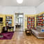 Baroque Hostel & Coworking