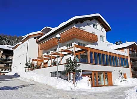 Conrad's Mountain Lodge