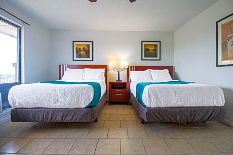 2 Queen Beds Non-Smoking