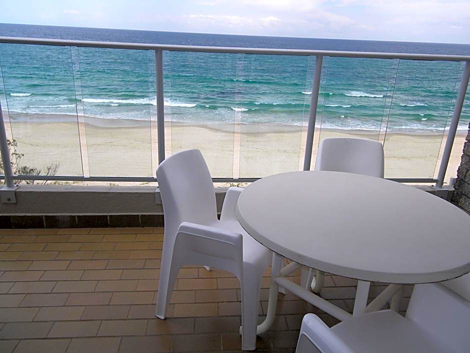 Pacific Surf Absolute Beachfront Apartments