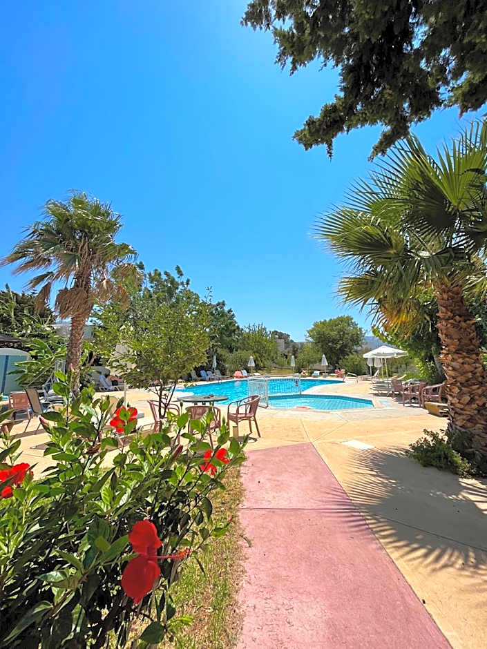 Theodorou Beach Hotel Apartments