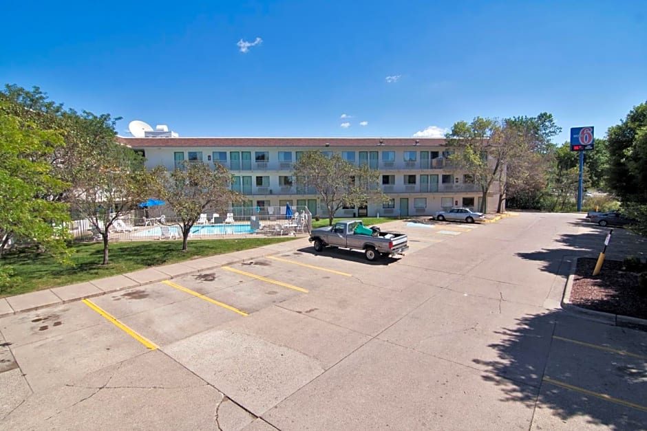 Motel 6-Roseville, MN - Minneapolis North