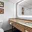 Country Inn & Suites by Radisson, Coon Rapids, MN
