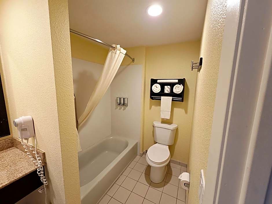 Oregon Trail Inn and Suites