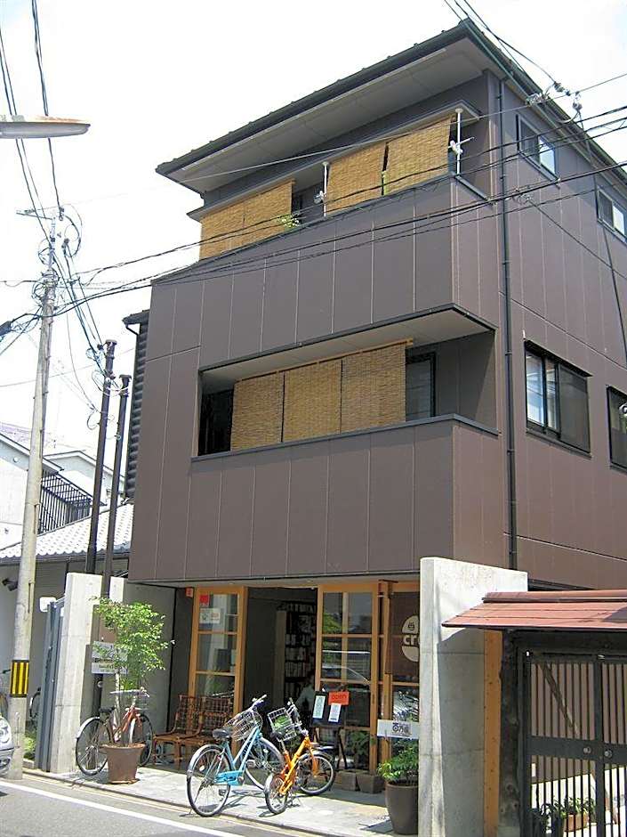 Guesthouse Hyakumanben Cross