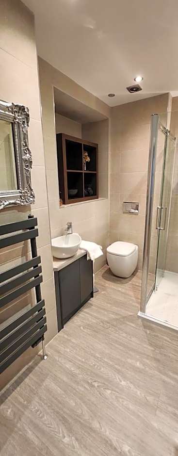 The Waterside Bar, Rooms & Restaurant