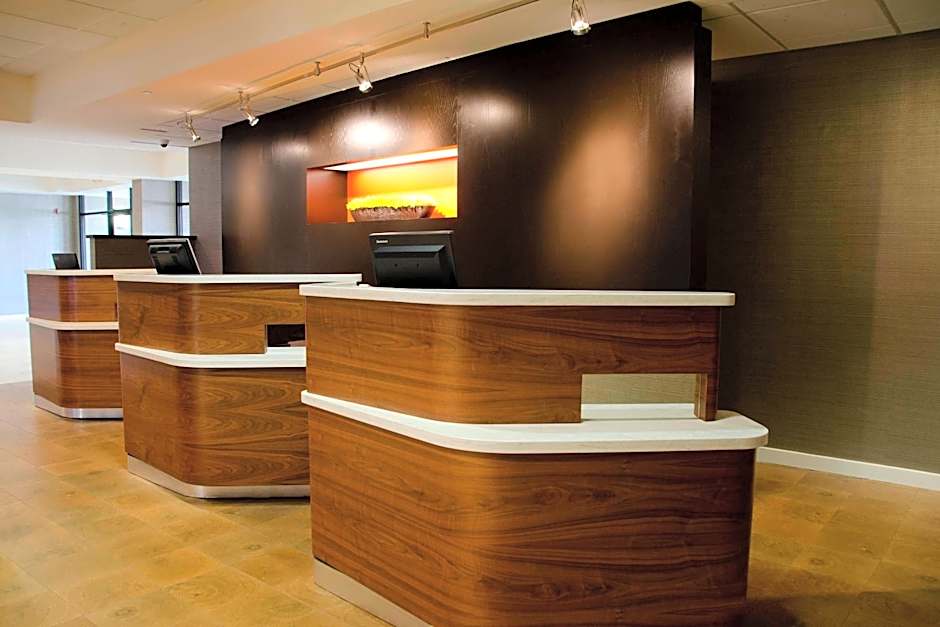 Courtyard by Marriott Waterbury Downtown