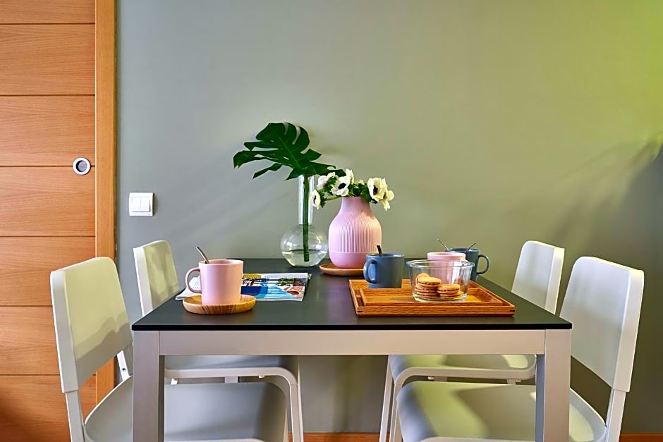 Lugaris Rambla Apartments