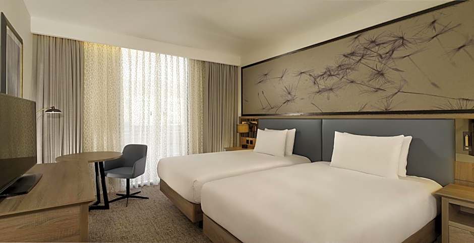 DoubleTree By Hilton Hull