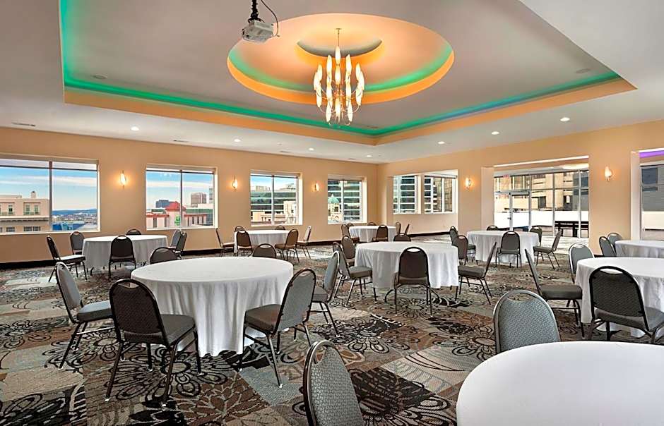 Holiday Inn Express & Suites - Atlanta Downtown By IHG