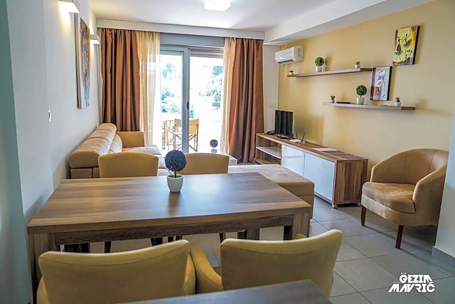 Hotel Mediterraneo Liman FREE PRIVATE BEACH FOR HOTEL GUEST