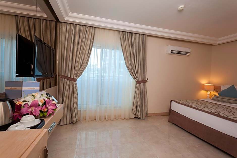 Xperia Saray Beach Hotel