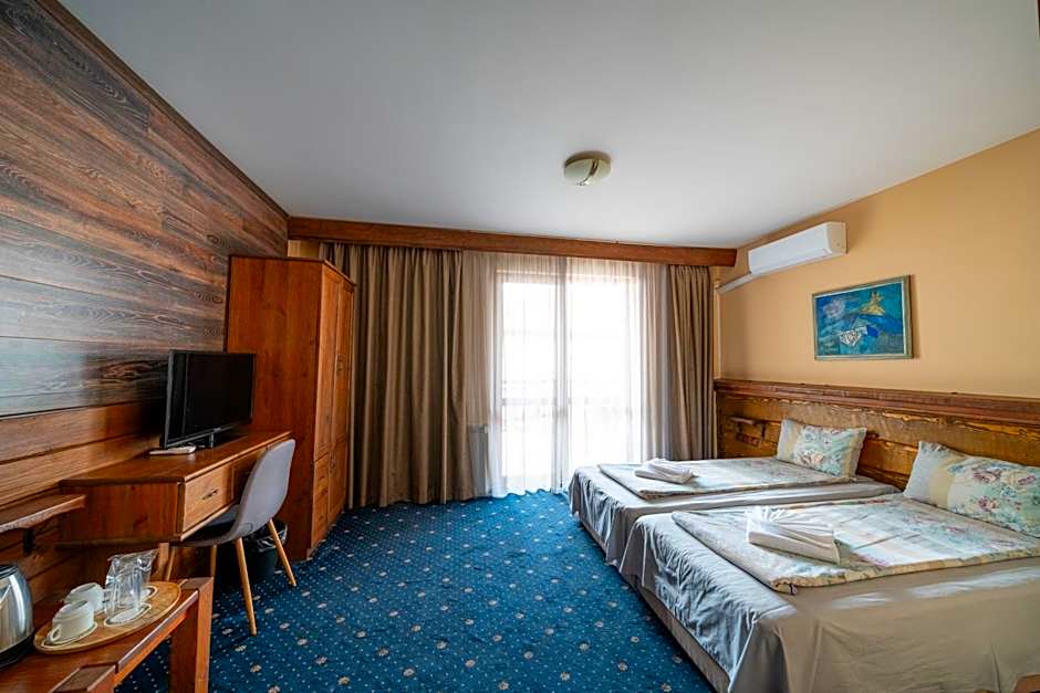 Kap House Family Hotel