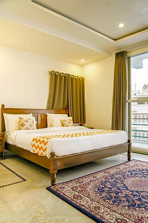 Photo 1 of 9 of Luxury Suite, Lake View