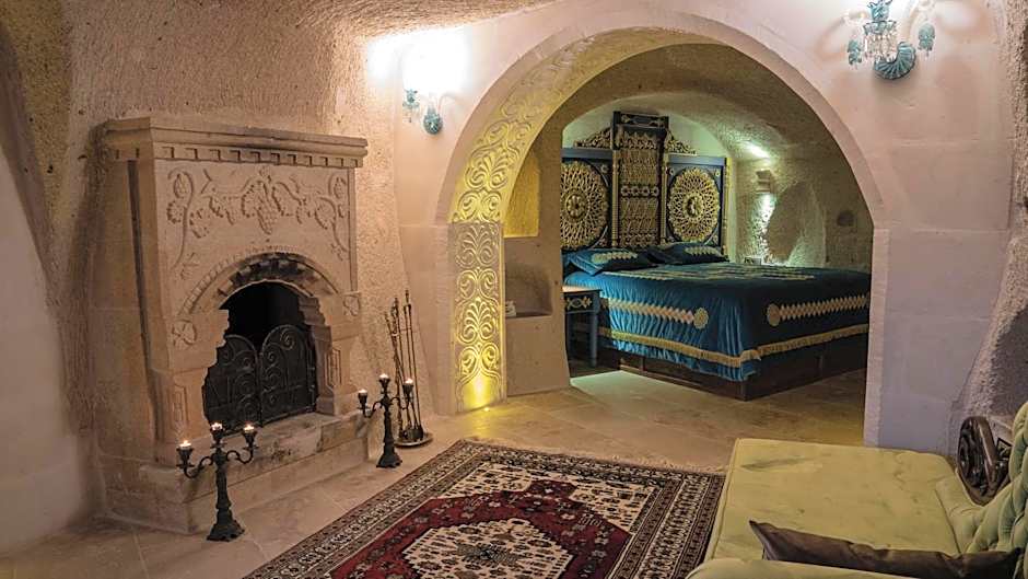 Elika Cave Suites & Spa