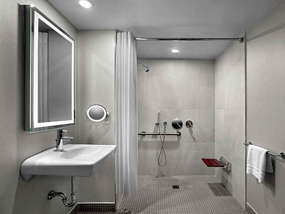 Novotel Toronto Centre