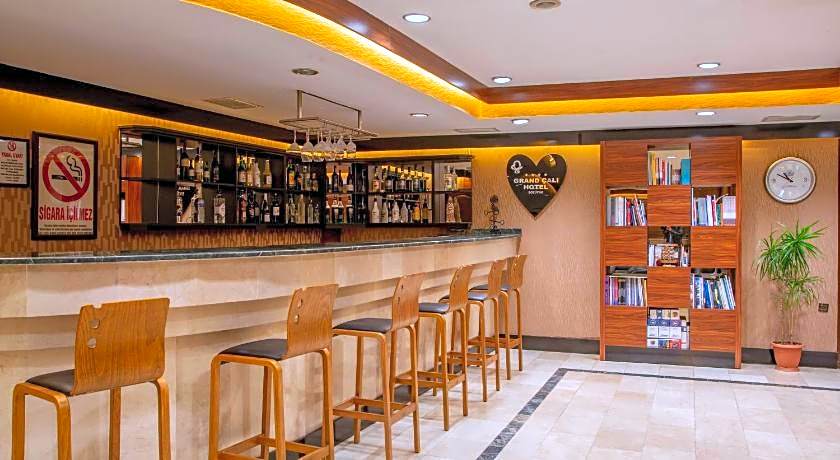 Grand Cali Hotel