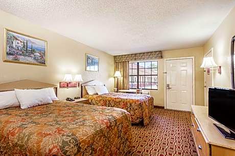 Double Room with Two Double Beds - Non-Smoking