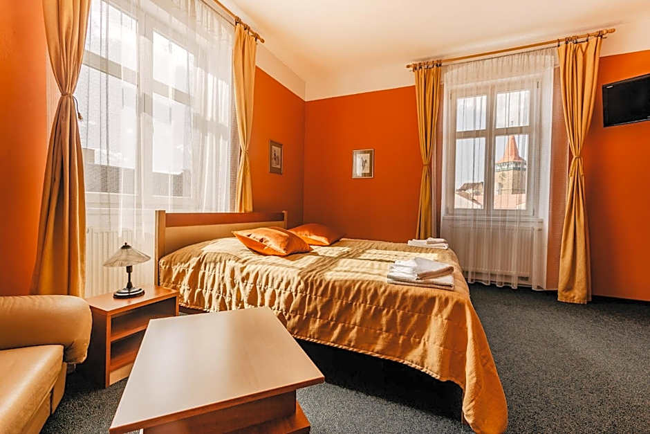 Hotel U Valdické brány