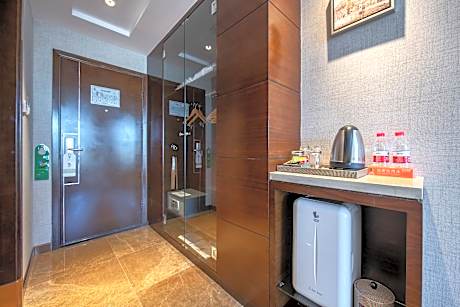 Standard City View Queen Room