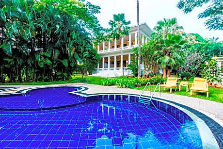 Royal Orchid Metropole Hotel