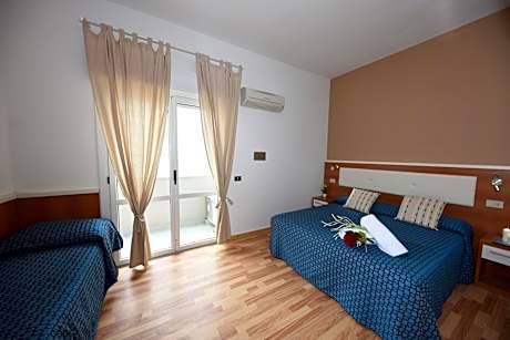 Triple Room with Balcony