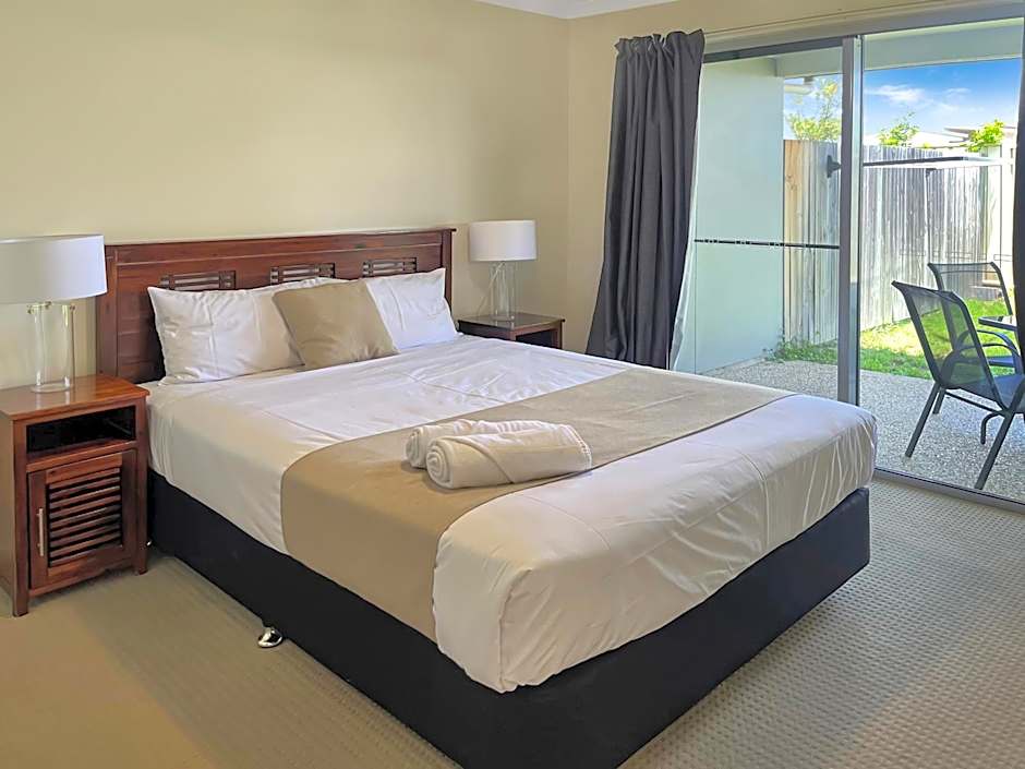 Direct Collective - Villas on Rivergum