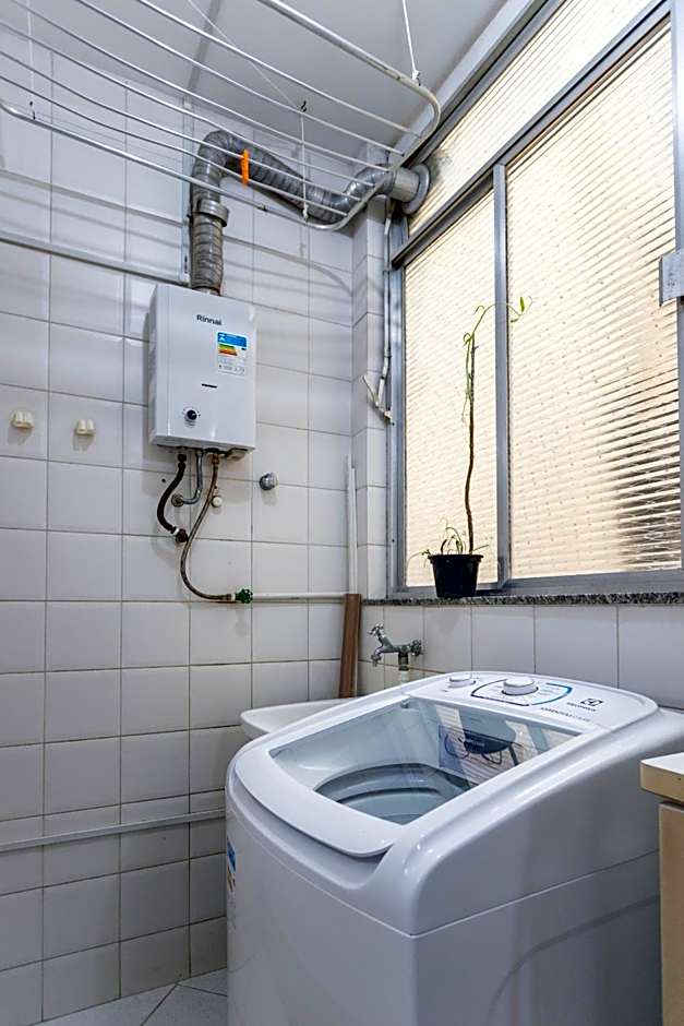 Aconchego em Copacabana para casais - BR608 Z4