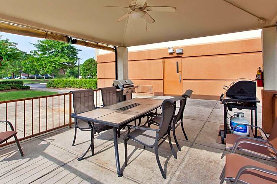 Sonesta Simply Suites Orange County Airport