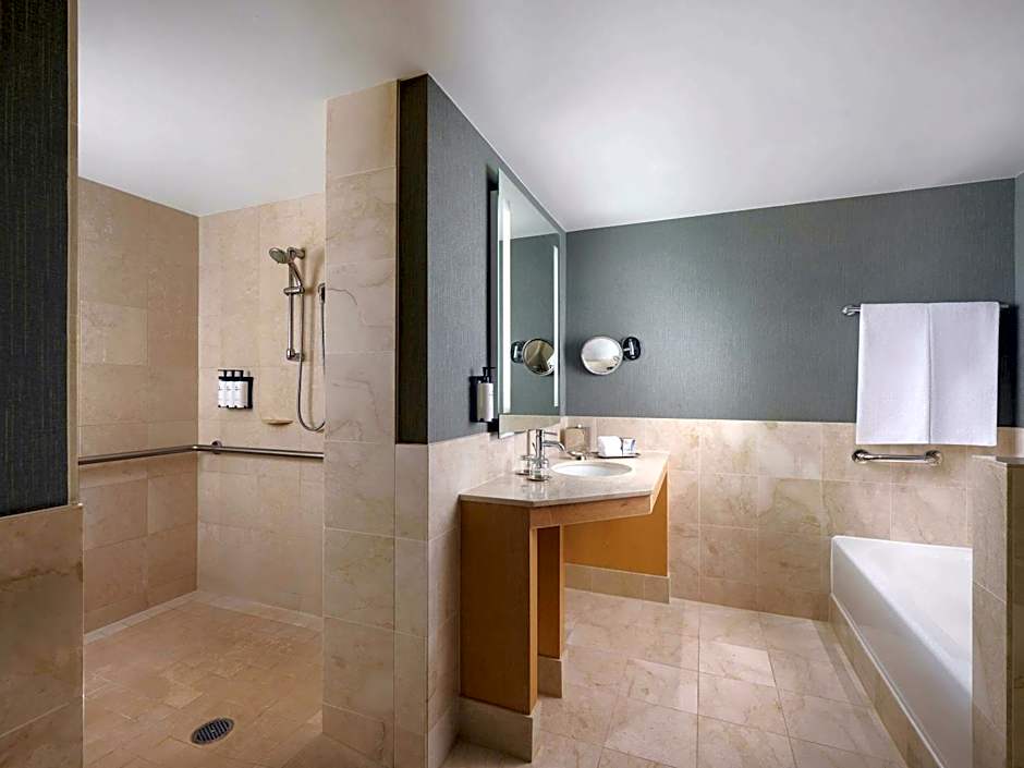 Sofitel Chicago Magnificent Mile