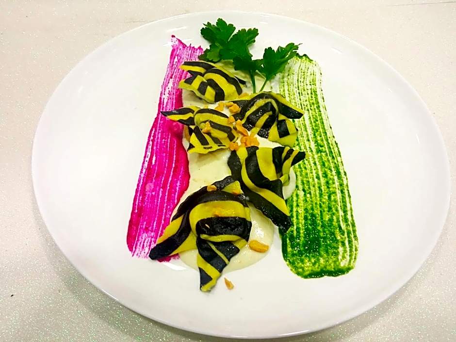 VILLA EVELINA Bad And Breakfast Home Restaurant Gurmet